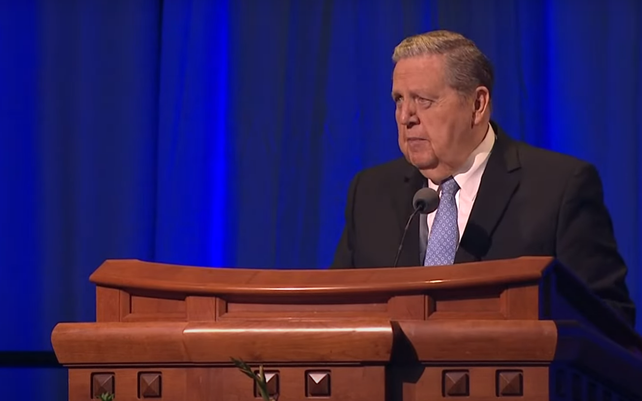 Elder and Sister Holland Share Messages of Hope, Simplicity, and Perserverance